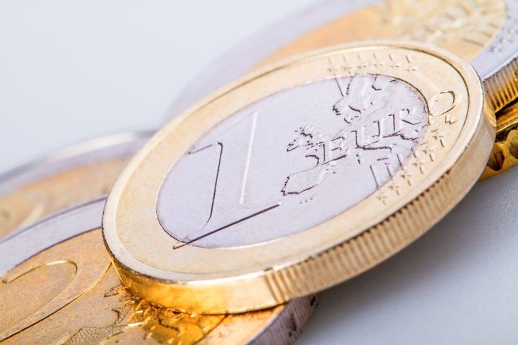 EUR/USD sellers flirt with 1.0950 at one-month low, EU/US economics, Treasury bond yields eyed