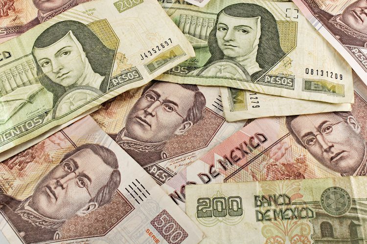 Mexican Peso closes Wednesday lower ahead of Banxico's decision