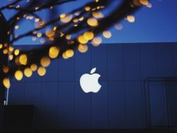 华尔街押注AI功能将引发大规模升级周期 苹果(AAPL.US)股价料创两年来最好单周表现