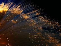 AT&T(T.US)斥资57.5亿美元收购Lumen Technologies(LUMN.US)消费者光纤业务