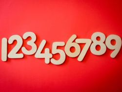 罗斯百货(ROST.US)Q1业绩超预期 因关税撤回全年业绩指引