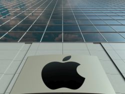 特朗普欲对非美iPhone征25%关税 分析师很淡定：对苹果(AAPL.US)利润增量影响不大